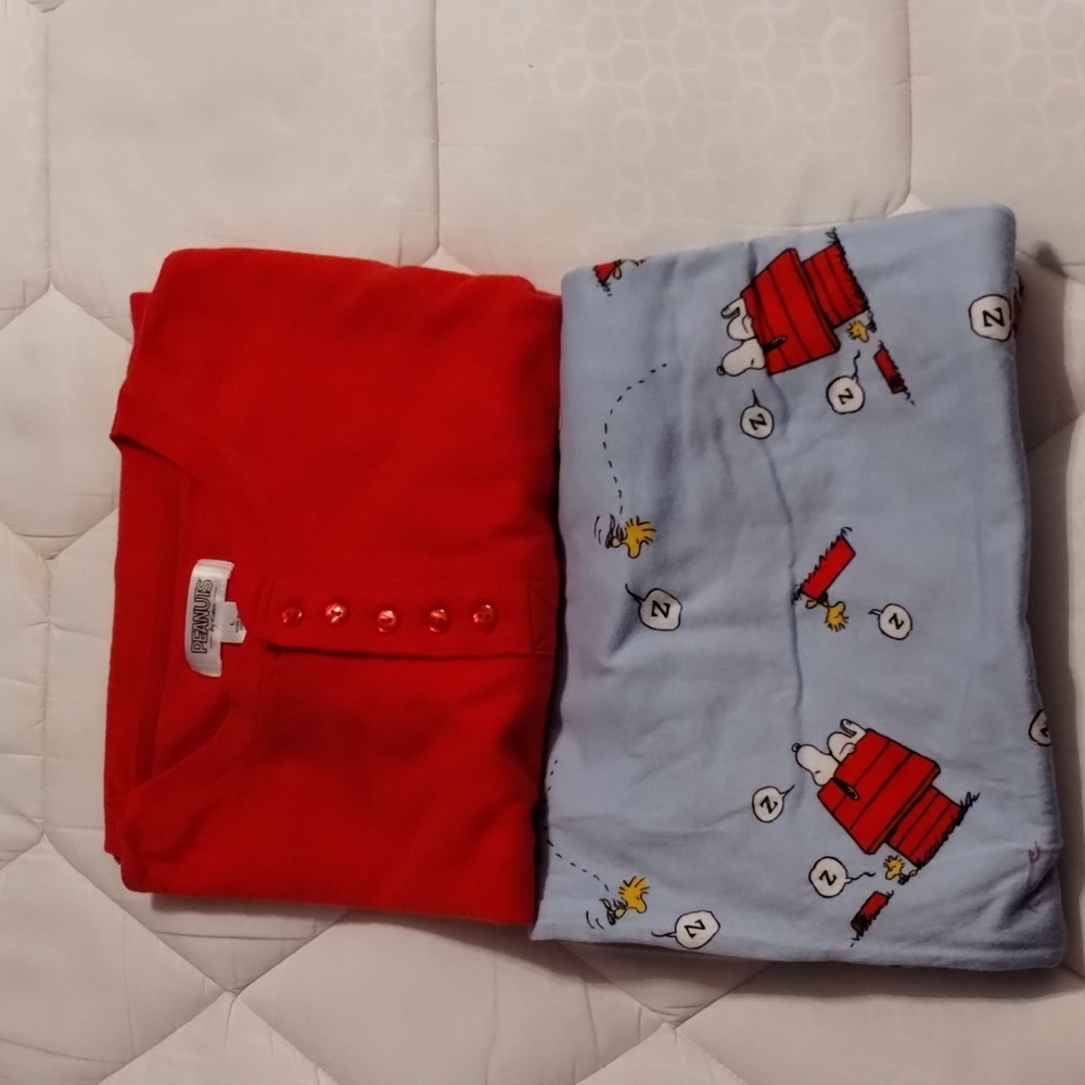 Peanuts Snoopy Pajamas PJ Set